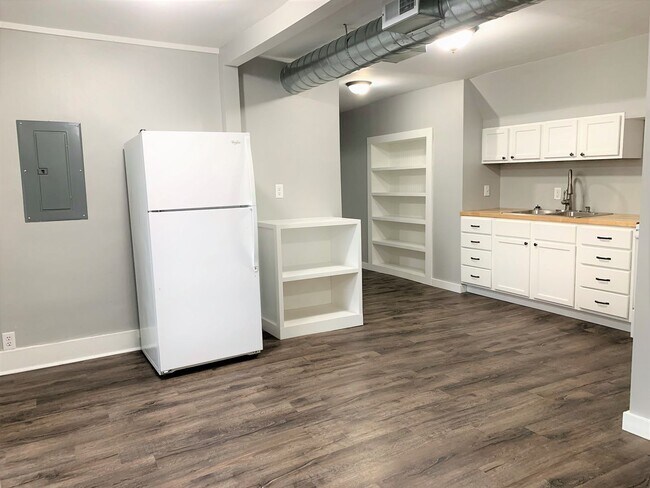 Building Photo - 624/626 Oak Street