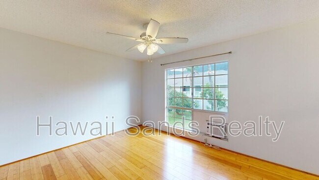 Building Photo - 46-1065-1065 Emepela Wy