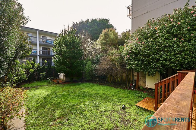 Building Photo - Diamond Heights/Noe Valley: Single Family Home w/ Guest Suite, Yard, Garage & EV Charger