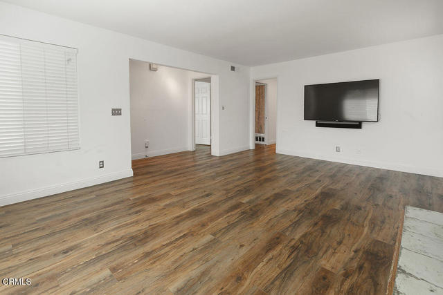 Building Photo - 1129 Glenbridge Cir