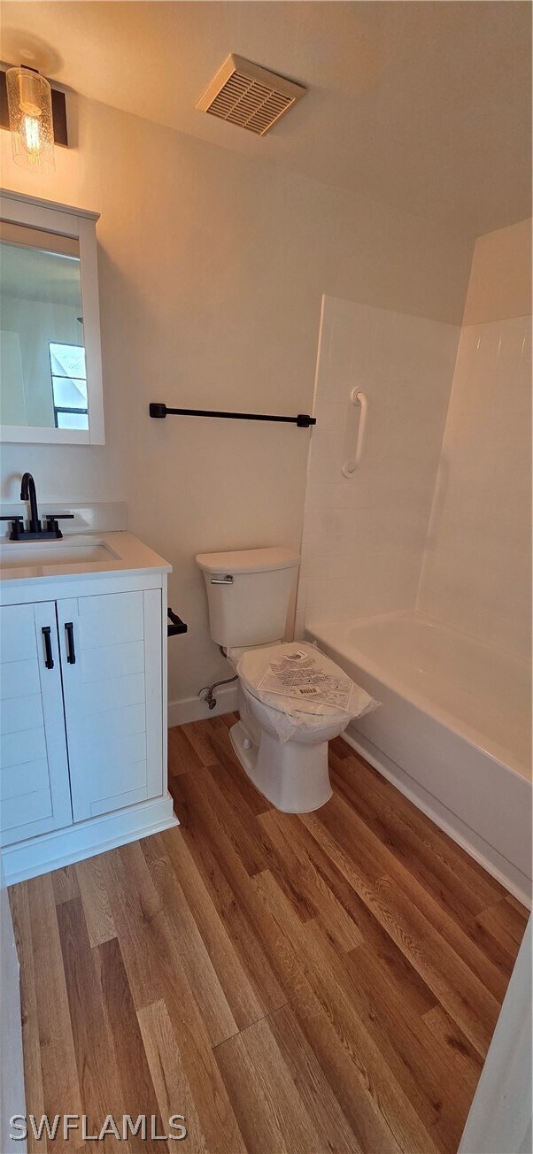 Building Photo - 3615 Boca Ciega Dr