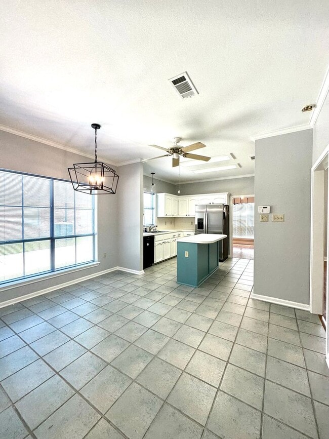 Building Photo - 11821 Thornberry Ln