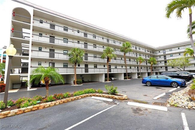 Building Photo - 1023 Anglers Cove
