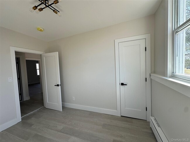 Building Photo - 1445 Burlingham Rd