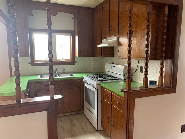 Building Photo - 347 Lawton St