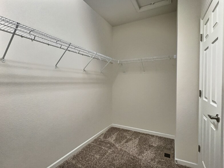 Building Photo - 3832 Ghost Dance Dr