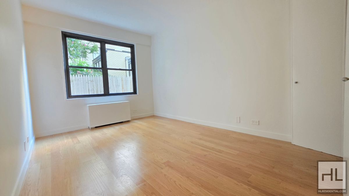 Building Photo - Midtown East 2-Bed, 2-Bath with Private Patio