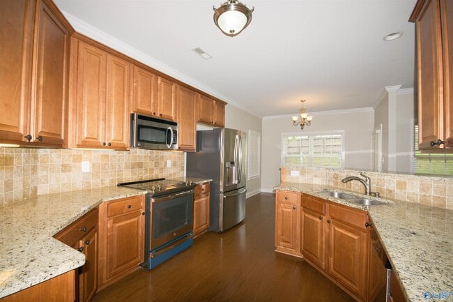 Building Photo - 106 Back Creek Cir NW