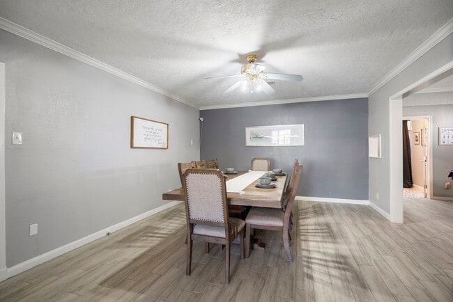 Building Photo - 3608 Wheeler Ave