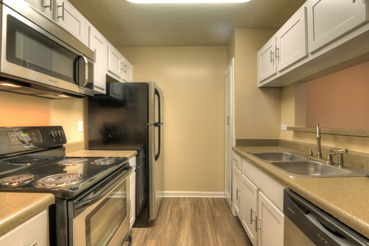 The Grove At Trinity Pointe Cordova