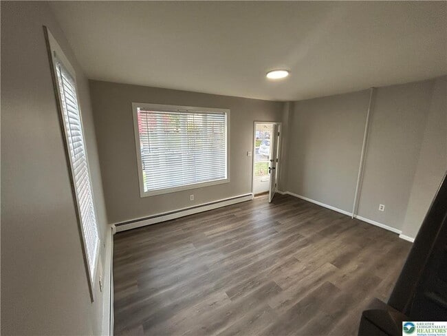 Building Photo - 1151 Catasauqua Rd