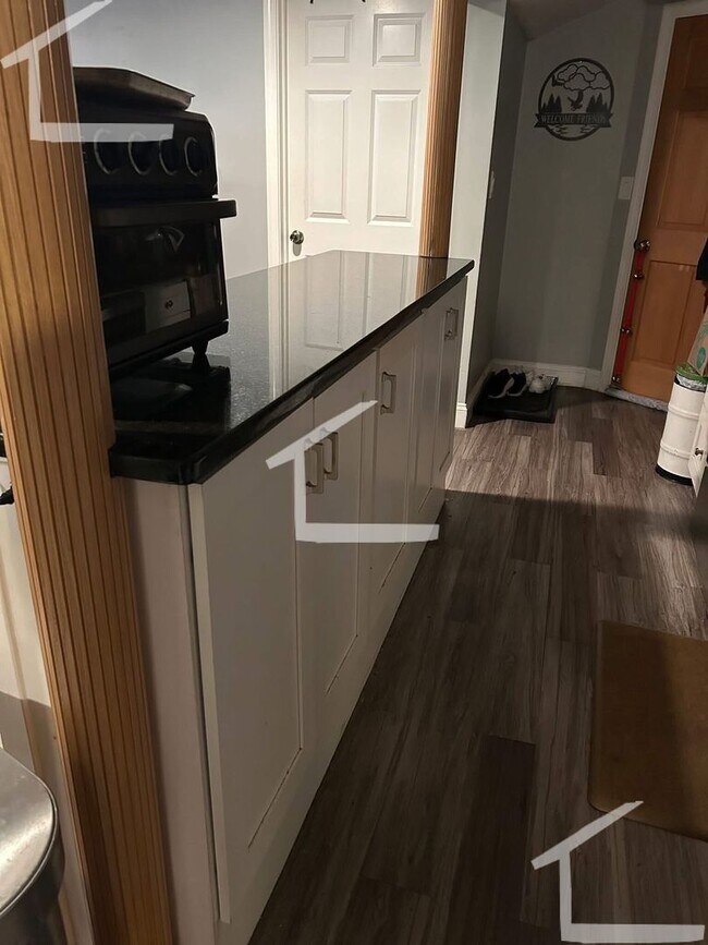 Building Photo - GARDEN LEVEL RENOVATED 2 BED IN ALLSTON!!!