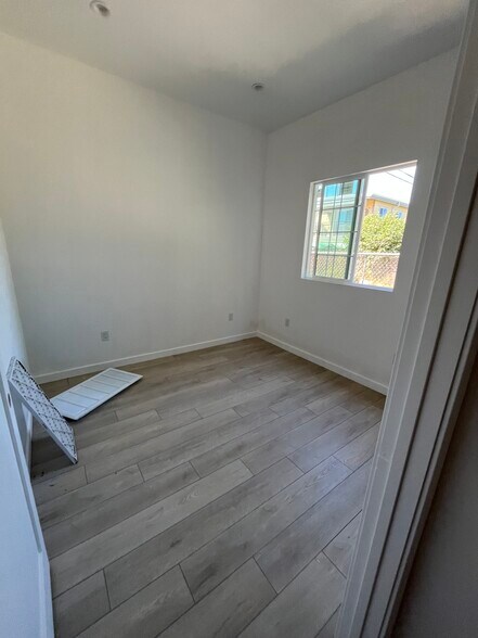 Building Photo - 3929 Brighton Ave