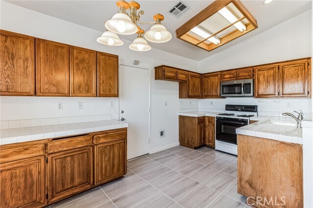 Building Photo - 6012 Sandpiper Pl