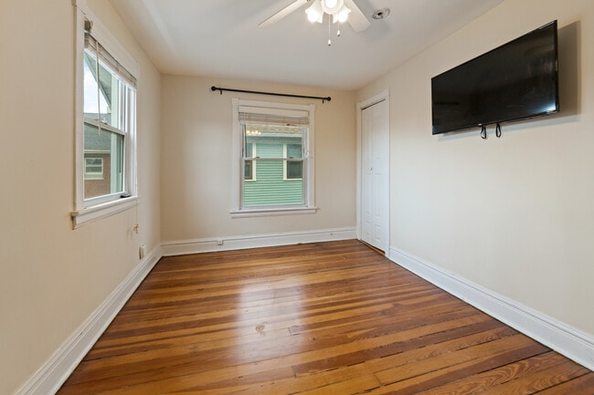 Building Photo - 540 Lyman Ave