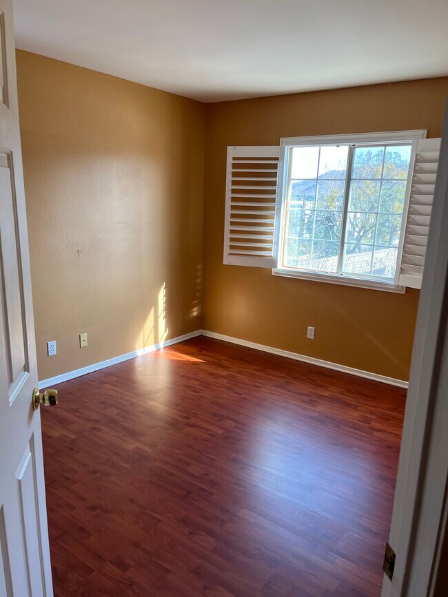 Building Photo - 383 Camden Ct