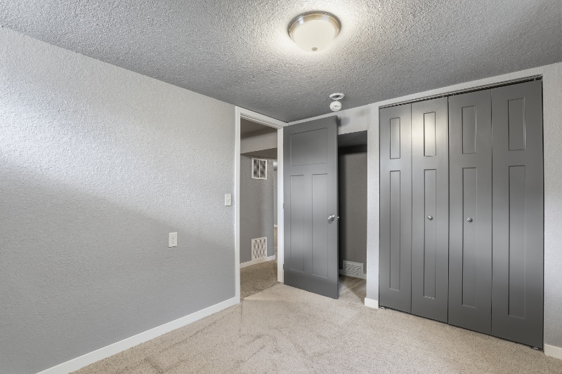 Building Photo - 2104 Prairie Ave