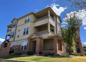 Building Photo - Modern Condo in Parker with Luxury Amenities and Cherry Creek Trail Access