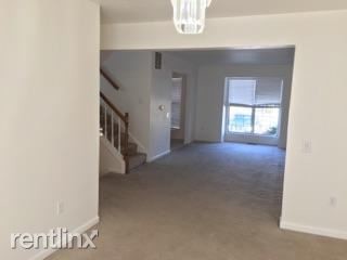 Building Photo - 3 br, 3.5 bath Townhome - 34 Woodhollow Ct