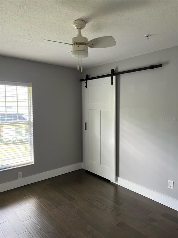 Building Photo - 9724 Tivoli Villa Dr