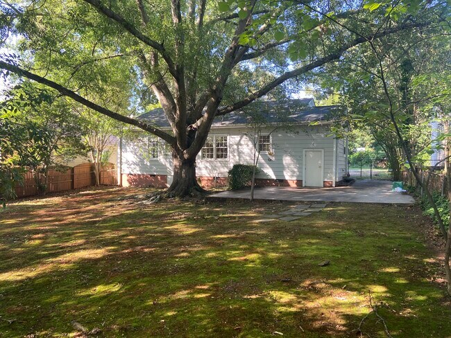 Building Photo - 4 Elletson Dr