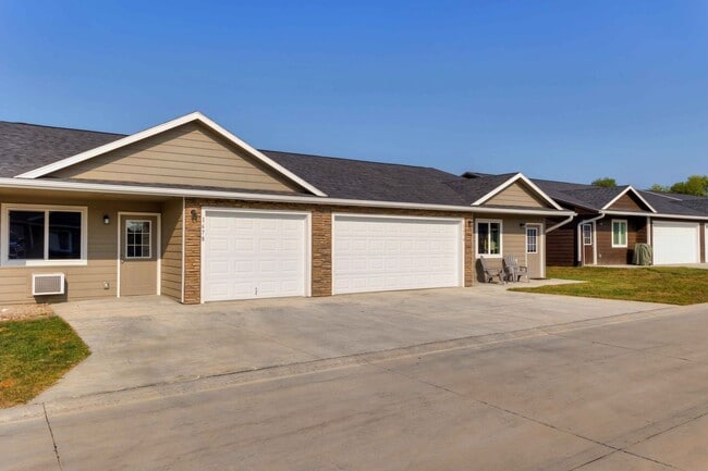 Building Photo - Gateway Cottages