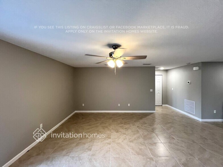 Building Photo - 1931 SE Dock St