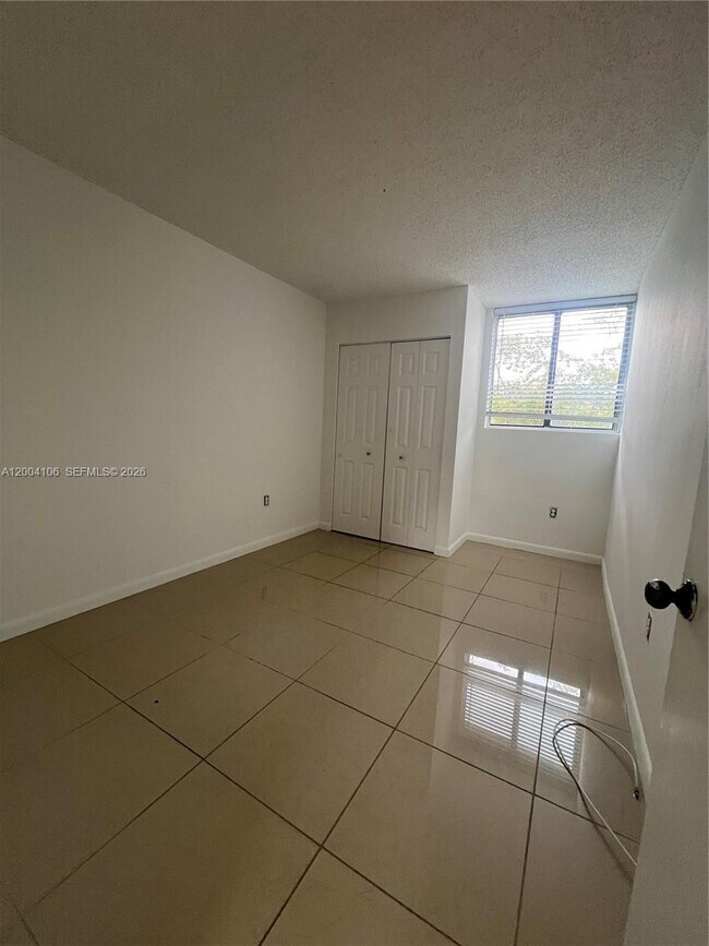Building Photo - 8335 SW 152nd Ave