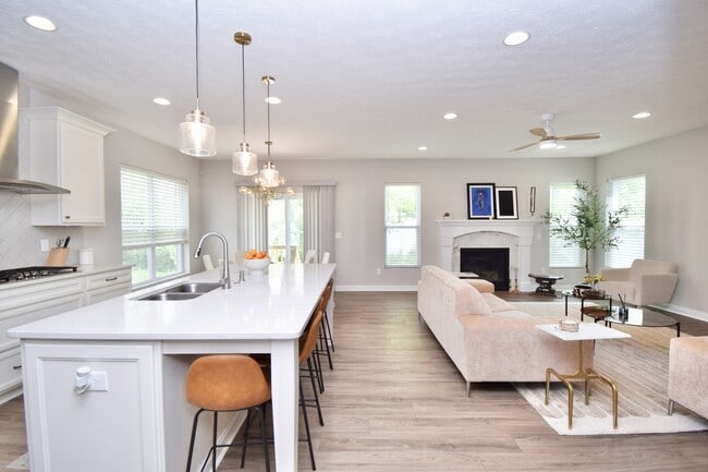 Building Photo - 7164 Glenvalley Dr