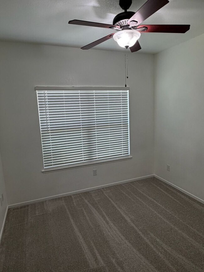 Building Photo - 1339 Vine St