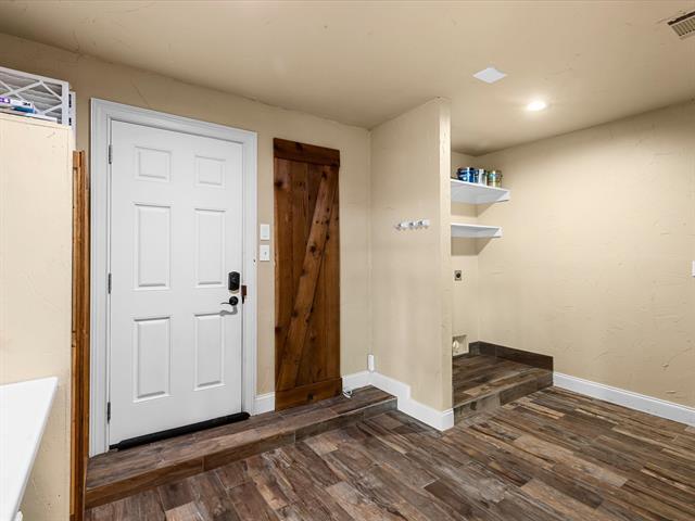 Building Photo - 4915 T W King Rd