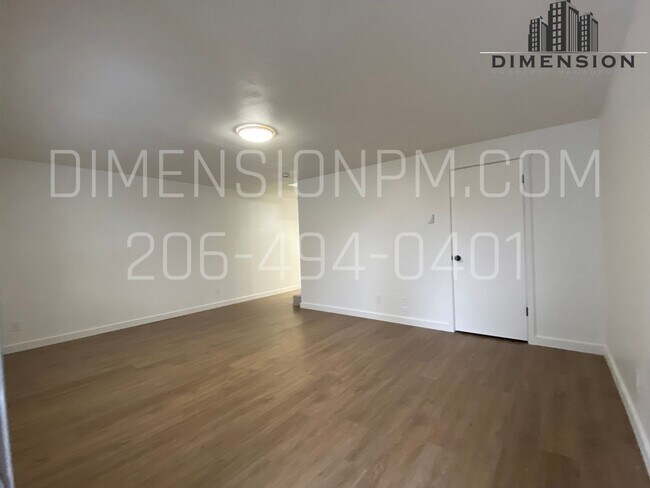 Interior Photo - New Englander Townhouses