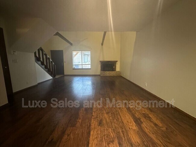 Building Photo - 9643 Hefner Village Blvd
