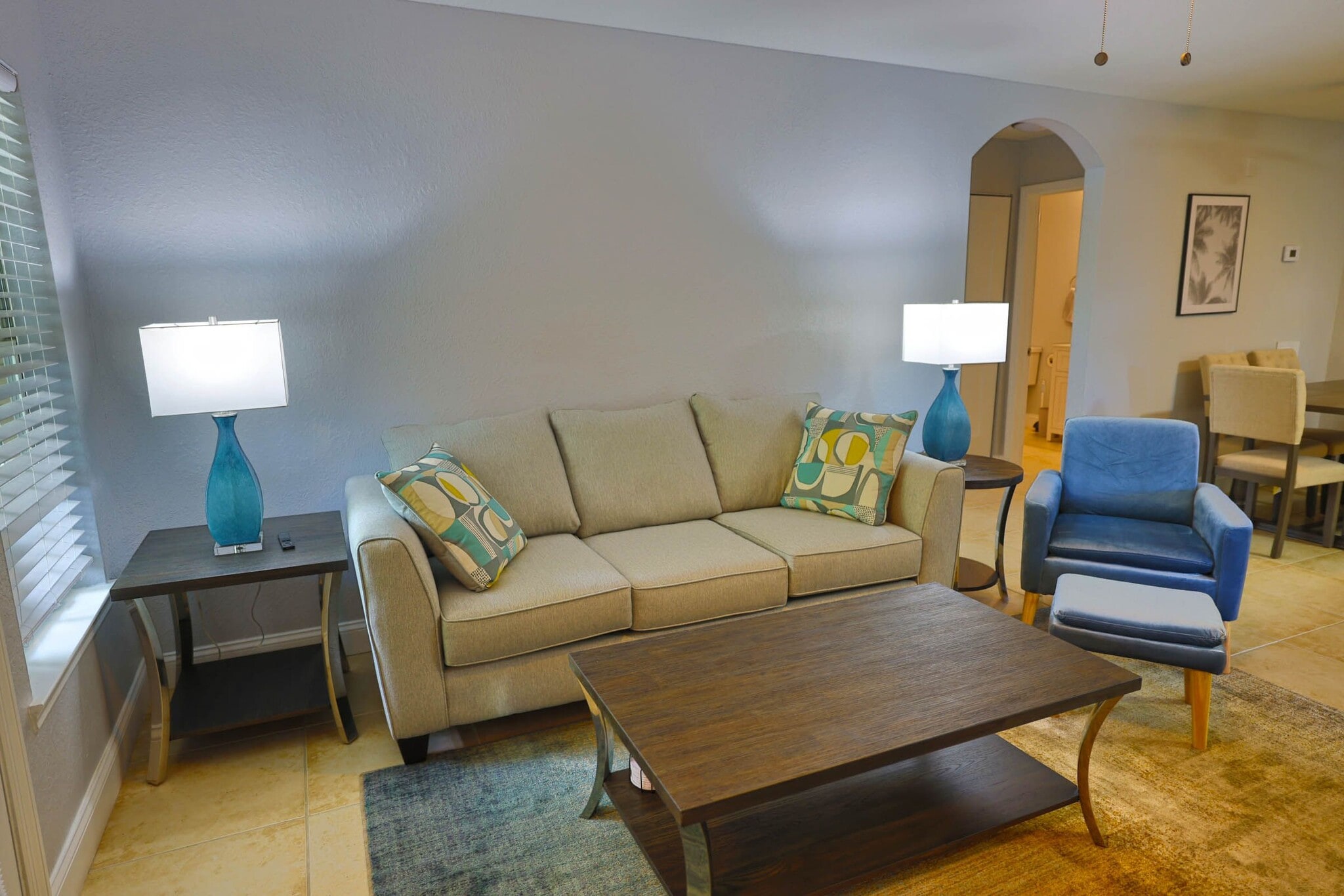 Building Photo - 8933 Manor Loop