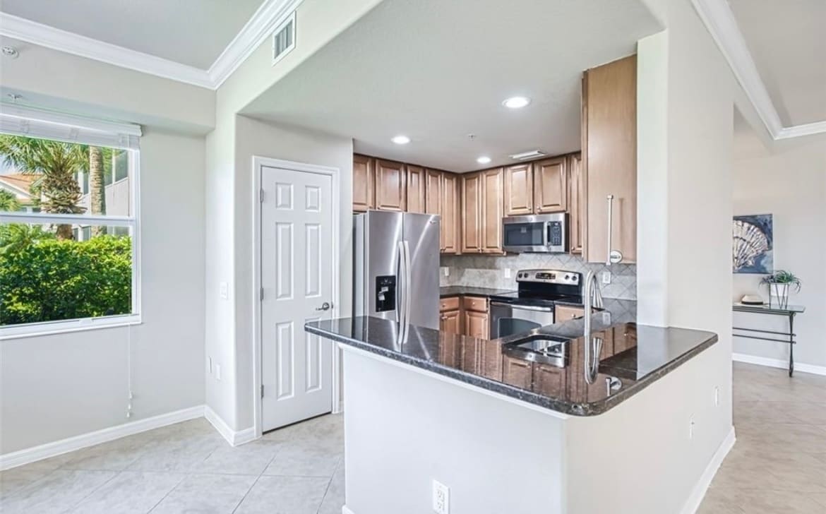 Building Photo - 17451 Old Harmony Dr