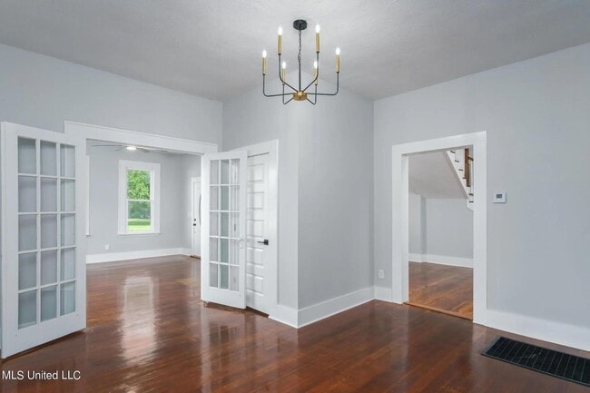 Building Photo - Beautiful 4-Bedroom, 3.5 Bathroom for Rent