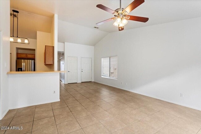 Building Photo - 3305 N Everest