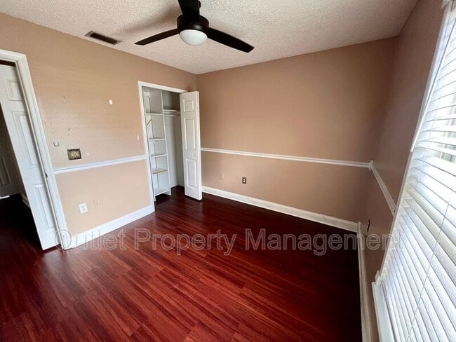 Building Photo - 3214 Crestwood Forest Dr