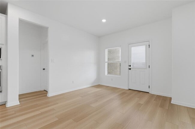 Building Photo - 12900 Cerro Castellan Trace