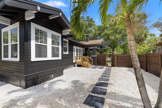 Building Photo - 2830 2nd Ave N