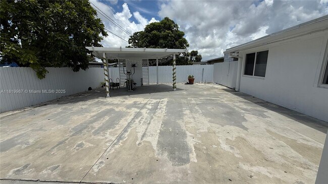 Building Photo - 11822 SW 185th Terrace