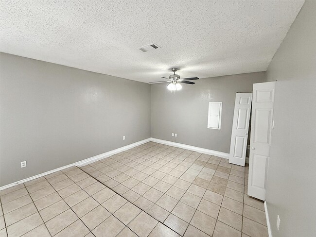 Building Photo - 3627 Flamingo Way
