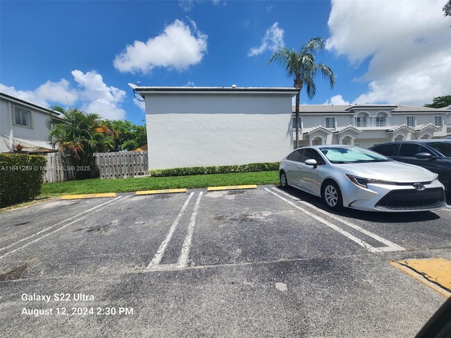 Building Photo - 12174 SW 143rd Ln