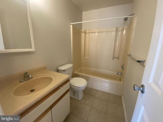 Building Photo - 1405 Britton Pl