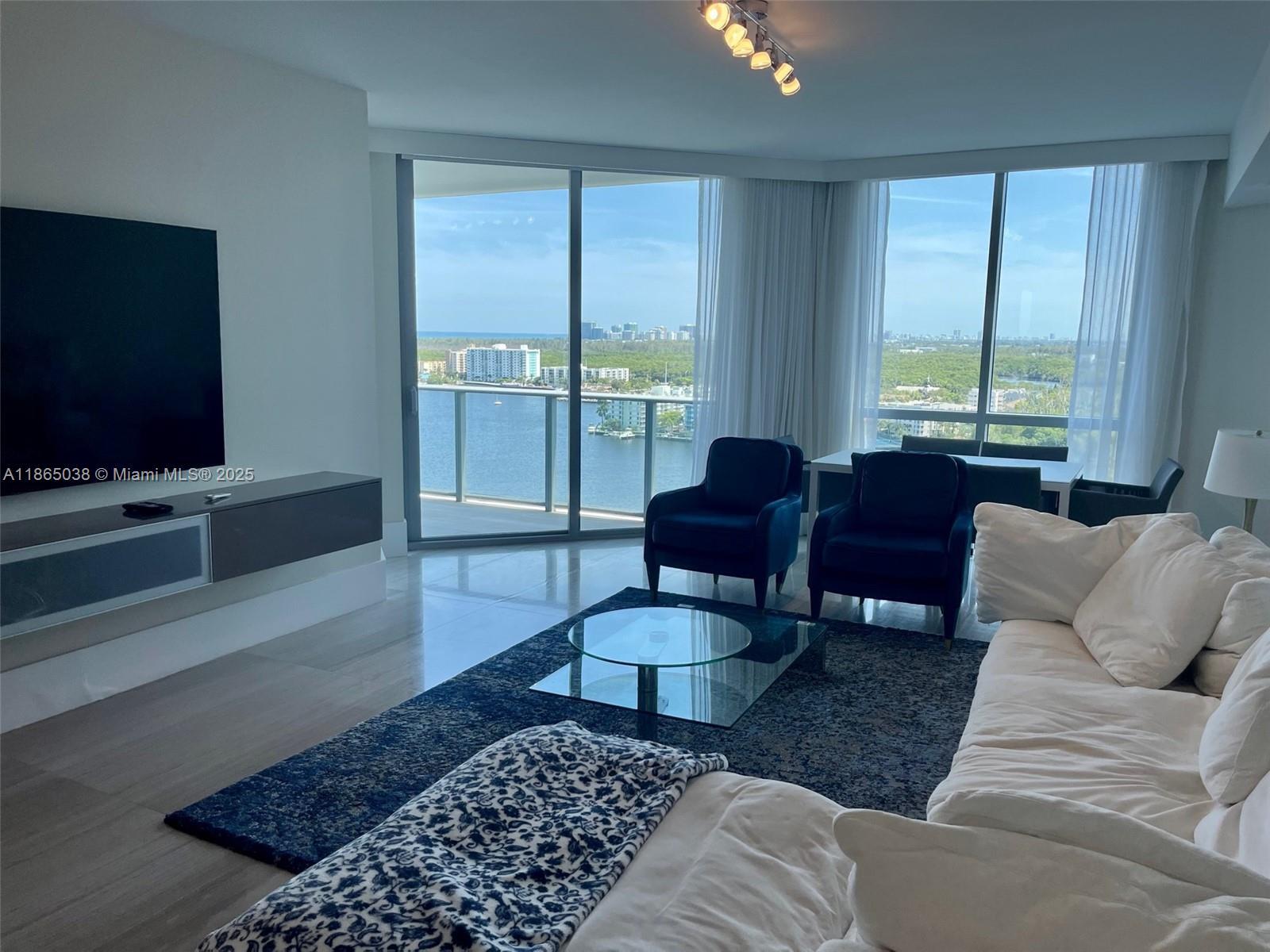 Building Photo - 17111 Biscayne Blvd