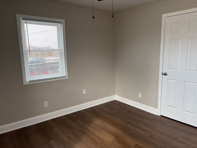 Building Photo - Beautifully Remodeled 3 Bed 1 Bath House