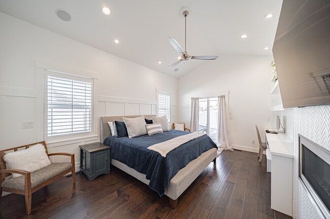 Building Photo - 949 Greenwillow Ln