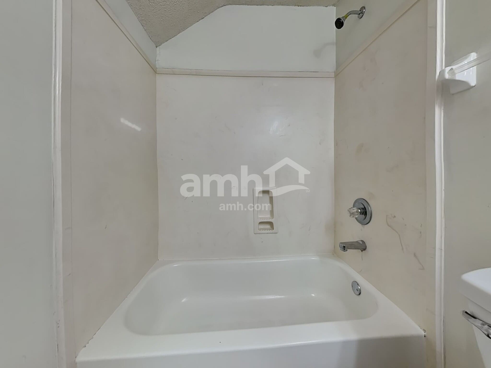 Building Photo - 6145 Sandbourne E