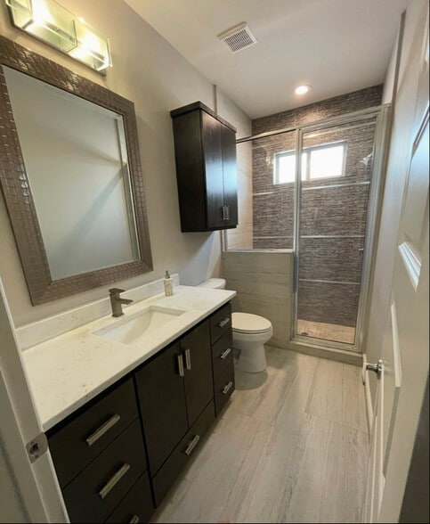 Building Photo - 3506 Featherie St