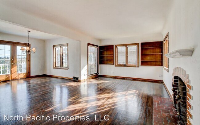 Building Photo - 3 br, 3 bath House - 2524 Montavista Place...